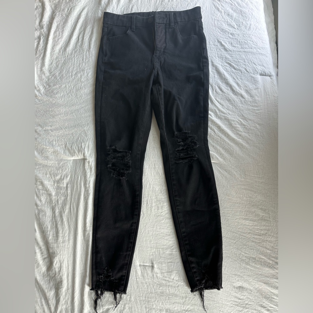 Black Ripped American Eagle jeans